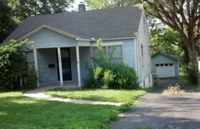 10622 E Scarritt Ave