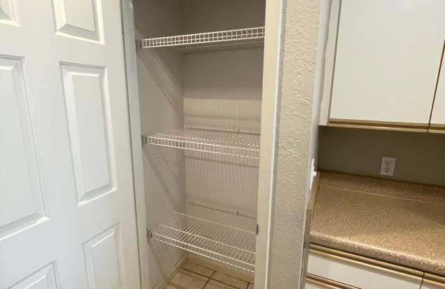 LS - 160 West Rockford