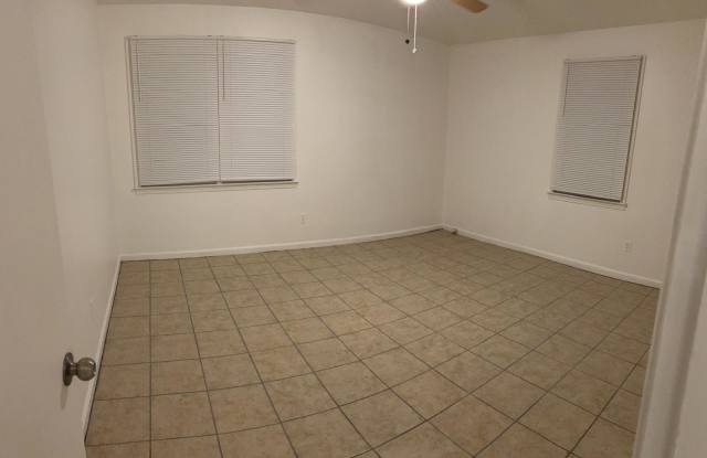 3006 Kaiser Ave