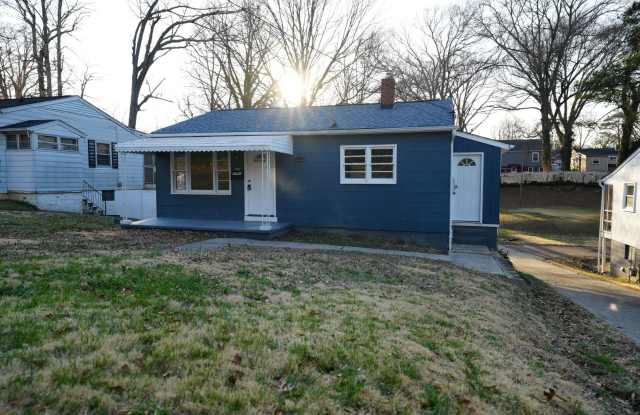 Photo of Newly renovated 2bedroom 1 bathroom for rent!
