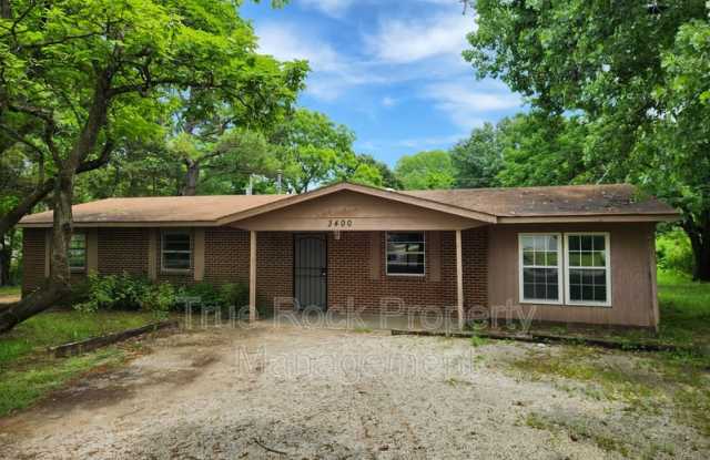 3400 Governor Harris Drive