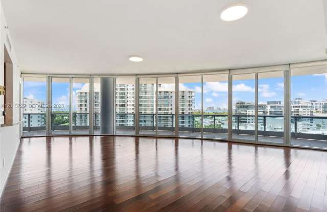 5959 Collins Ave