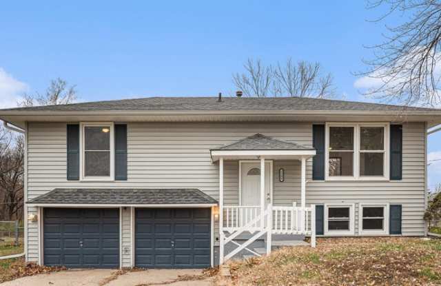 1208 South Mayview Avenue