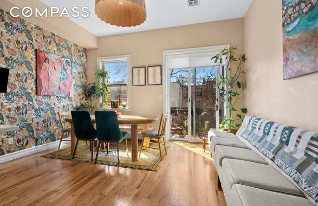 158 Huntington Street