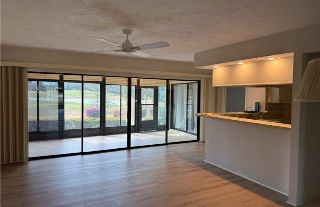 5870 Trailwinds Drive unit: 612