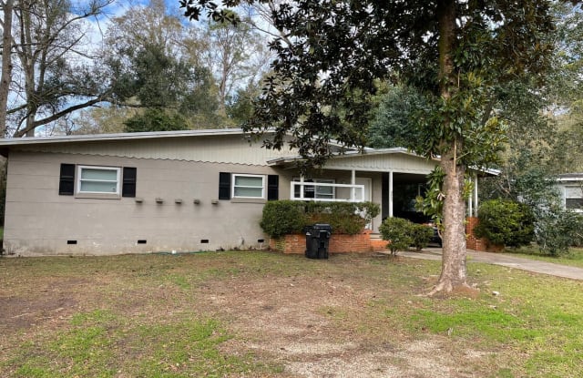 2004 Crabapple Drive - 2004 Crabapple Drive, Tallahassee, FL 32304