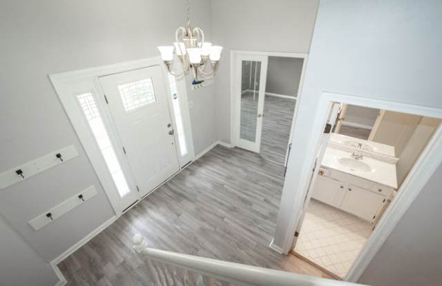 2204 Timberdale Court