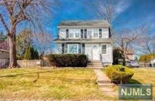 173 Scharer Avenue - 173 Scharer Avenue, Northvale, NJ 07647