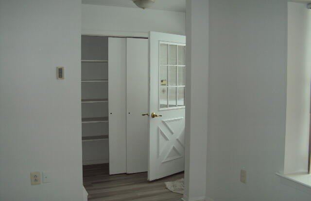 12 Spring Street unit: D