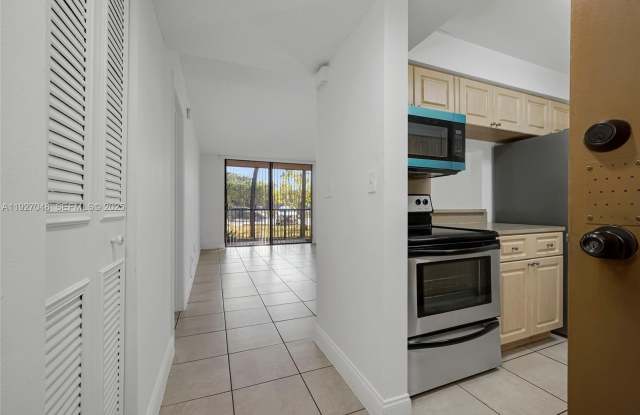 Photo of 14421 N Kendall Dr