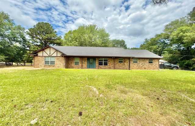 4-bed/2-bath in South Tyler!