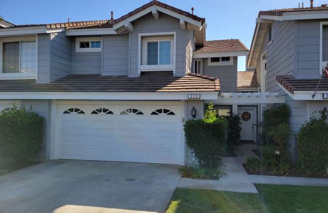 Wonderful "dual master suites" town home in Tustin photos photos