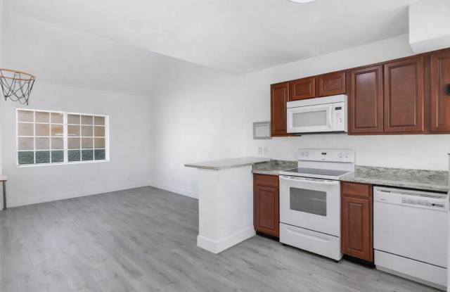 Photo of Townhouse/Garage/Gated