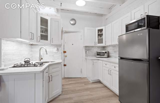 149 East 62nd Street