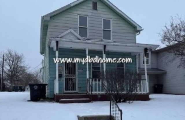 1129 E. Lewis St.
