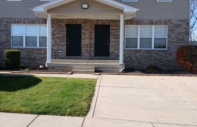 Charming 3-Bedroom, 1.5-Bathroom Townhouse for Rent in Valparaiso, Indiana