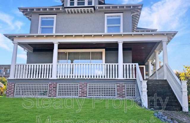 924 North J Street