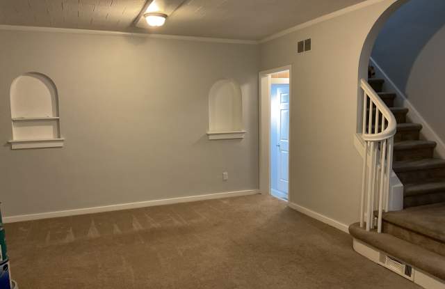 1405 North Anthony Boulevard