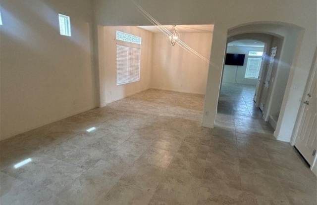 4925 Adrian Fog Avenue