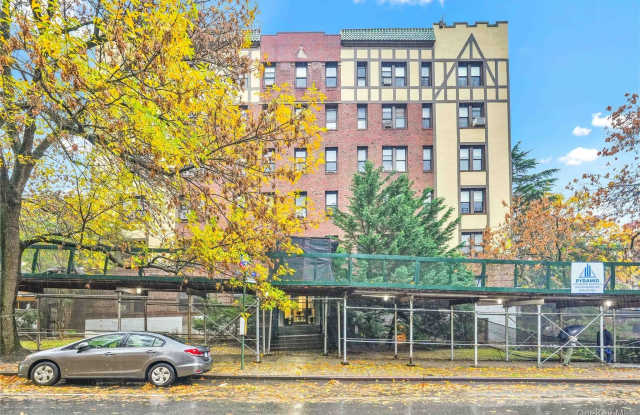 Photo of 115-25 Metropolitan Avenue
