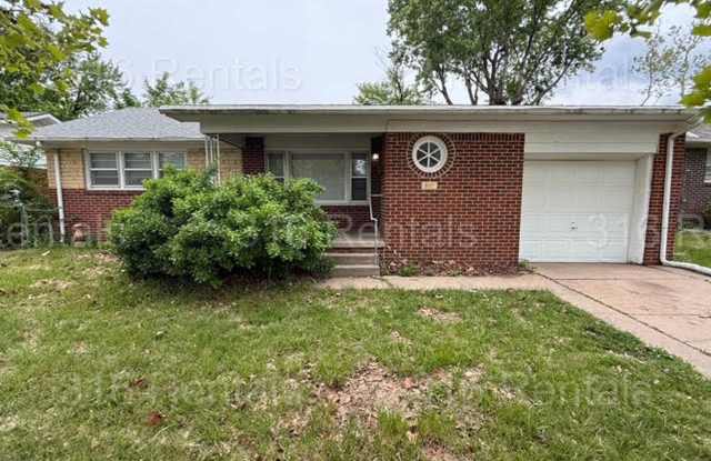 Photo of $1050 - 3 bedroom/ 1 bathroom - Gorgeous Home!