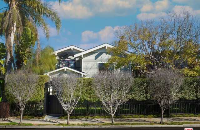 2412 Mckinley Ave