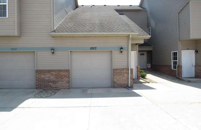 Photo of 1007 W MALLARD Way