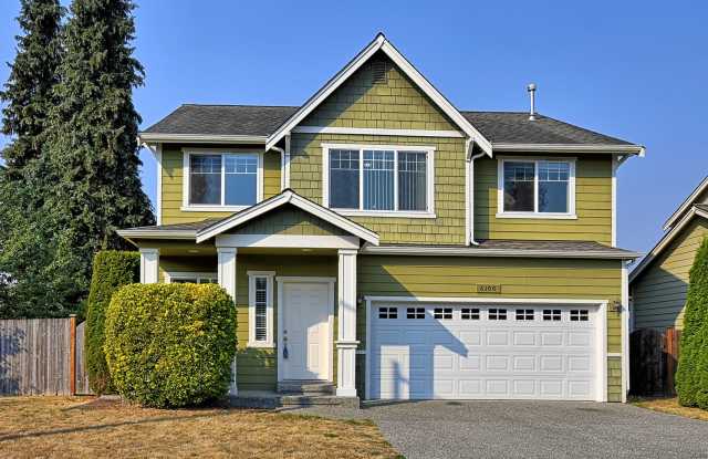 Photo of Spacious Craftsman Style Home - Pet Friendly!