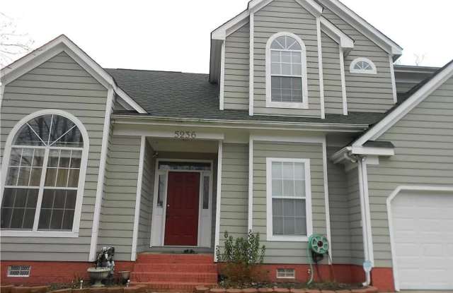 Room in 3 Bedroom Townhome at Cressingham Ct photos photos