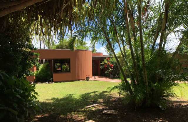 Modern Maui Sanctuary – Private Estate with Ocean Views  Luxe Amenities.