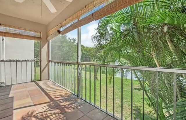 8527 Old Country Mnr