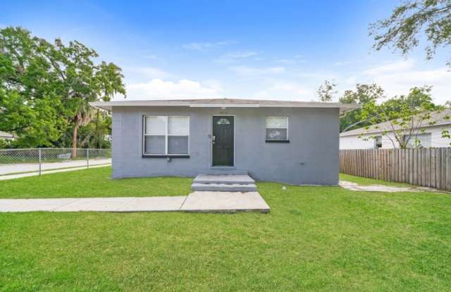 8415 North 10th Street