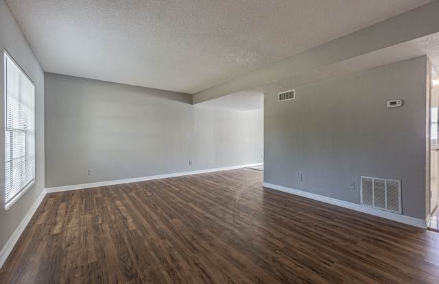 7617 Woodbridge Blvd