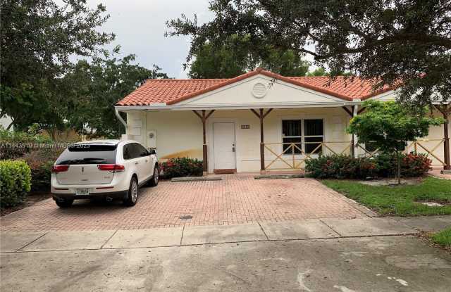 3830 NW 76th Way - 3830 Northwest 76th Way, Davie, FL 33024