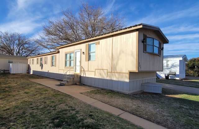 Photo of 3/2 MOBILE HOME IN COMMANDER'S PALACE - FRENSHIP ISD