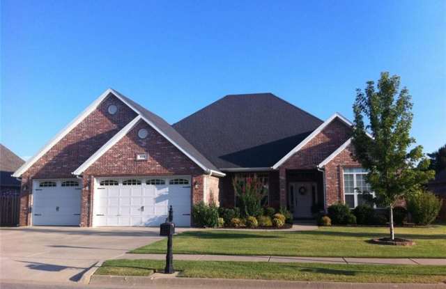 4501  W Wedge  DR - 4501 West Wedge Drive, Fayetteville, AR 72704