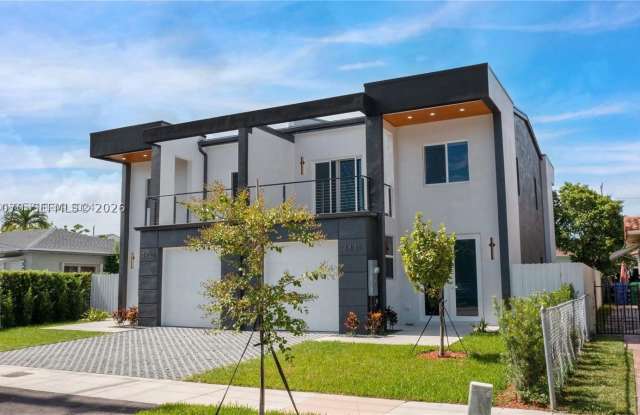 3431 SW 16th Ter