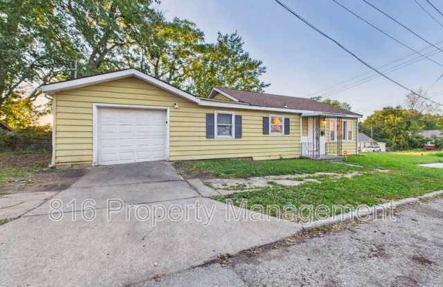2700 Oakley Ave