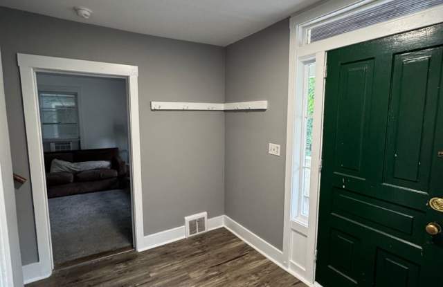 942 Woodlawn Ave. | JOIN THE WAITLIST TODAY!