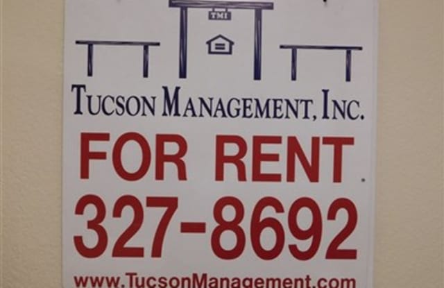 3304 E Water St - 3304 East Water Street, Tucson, AZ 85716