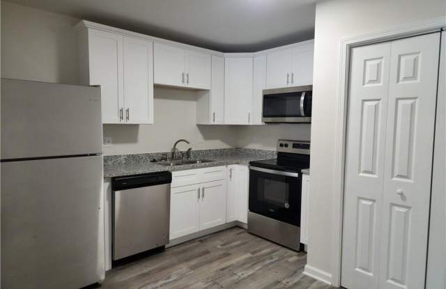 141 HOOVER Drive 103