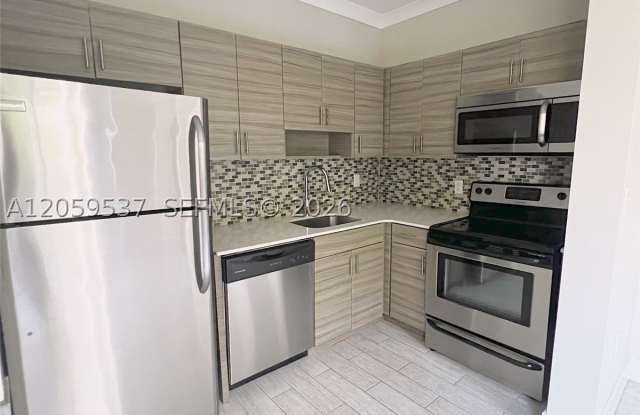 115 Menores Ave