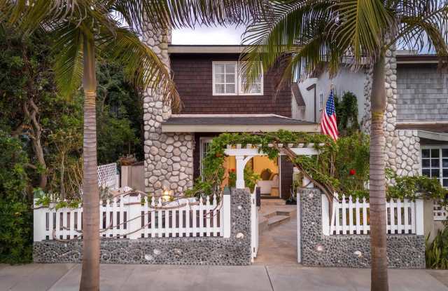 Photo of 335 Gravilla Street