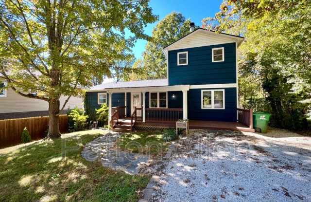 Photo of 126 Locust Ct