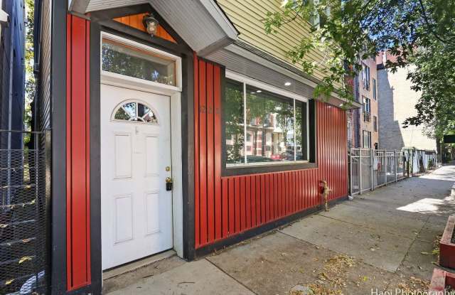 1228 N Noble Street