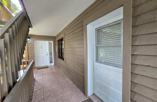 316 NE Edgewater Drive