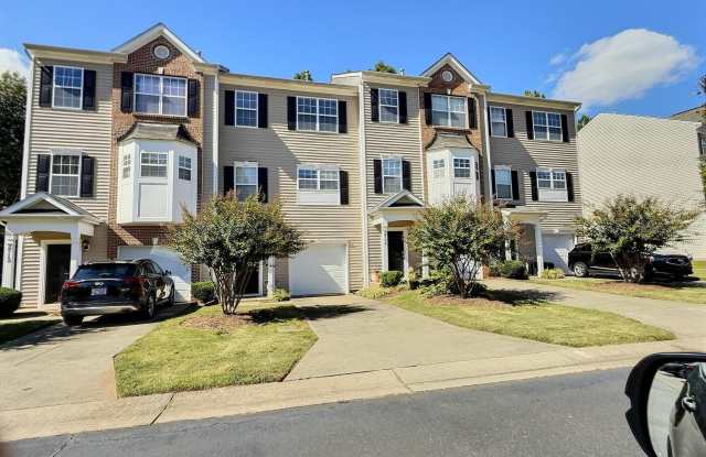 Photo of 2710 Wyntercrest Lane