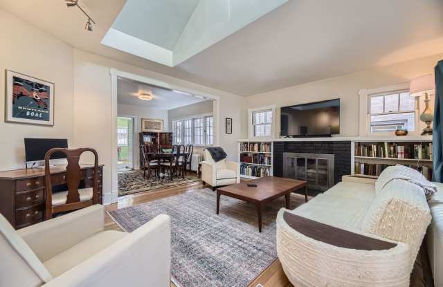 3 BDR Oasis near Denver Botanic Gardens