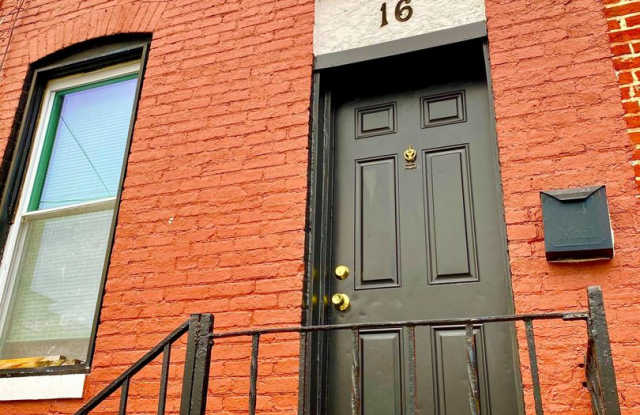 Charming 2BD/2BA Townhome in Butcher's Hill, Baltimore, MD!