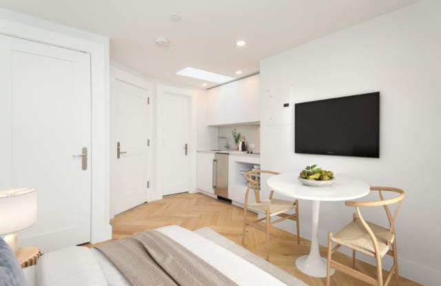 461 MASSACHUSETTS AVENUE